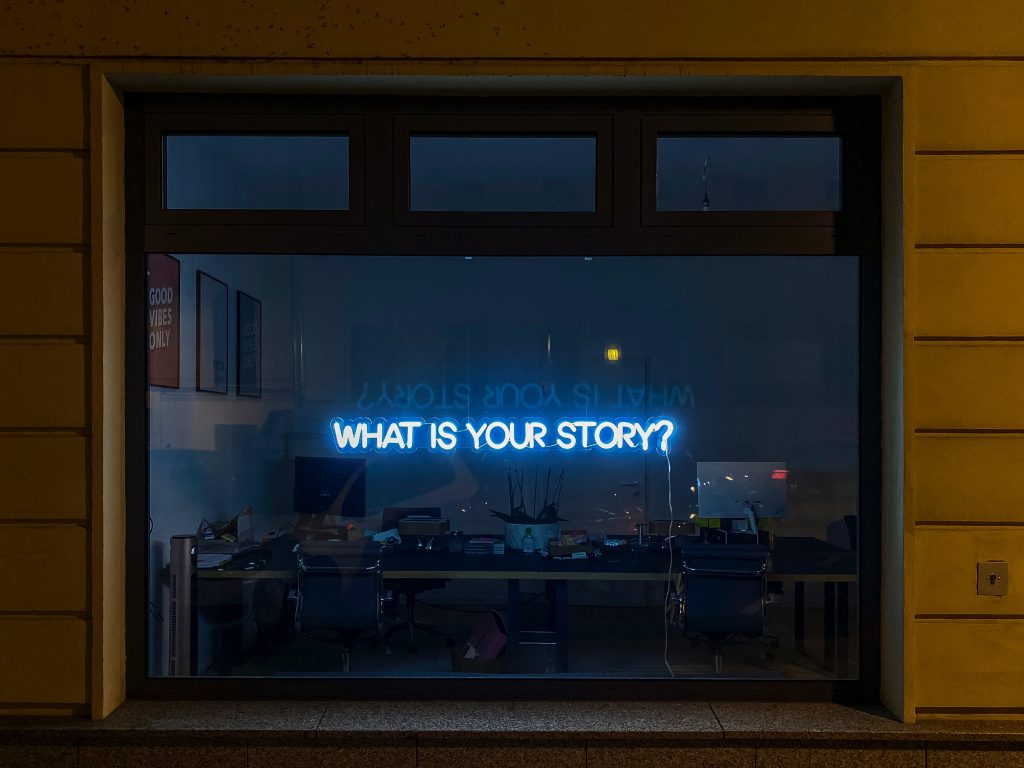 Image "what is your story?"
Elle appuie l'importance de créer une histoire dans un parcours de visite ludique pour plus d'immersion. 